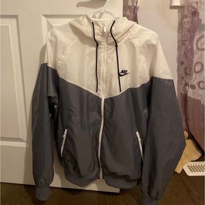Nike Windbreaker (White & Grey) - Size Small